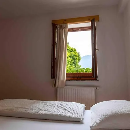 Pr'finzgar Guest house 3*