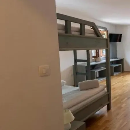 Pr'finzgar Guest house 3*